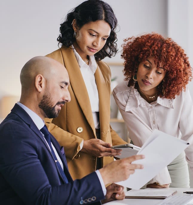 Should I Get a Financial Advisor or an Accountant?